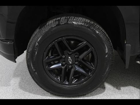 Used 2019 Chevrolet Silverado 1500 Custom Trail Boss AWD/4WD image 22