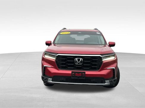 Certified 2023 Honda Pilot Touring image 2