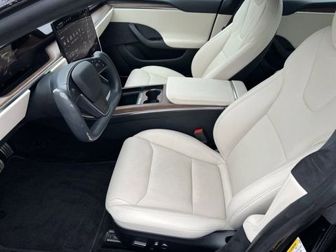 Used 2022 Tesla Model S image 10