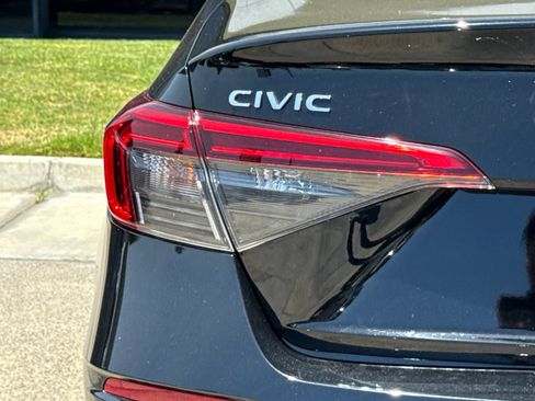 Used 2024 Honda Civic Sport image 13