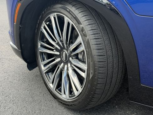 Certified 2026 Cadillac Vistiq Premium Luxury w/ LPO, Floor Liner Package AWD/4WD image 28