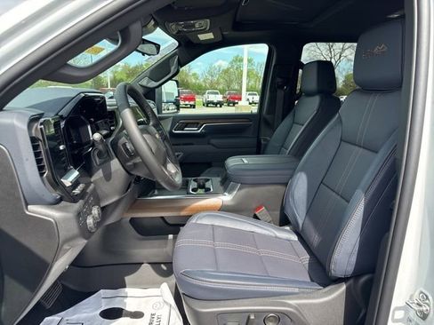 New 2026 Chevrolet Silverado 3500 High Country w/ High Country Premium Package AWD/4WD image 20