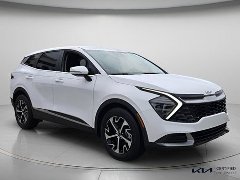 Used 2025 Kia Sportage EX FWD image 9