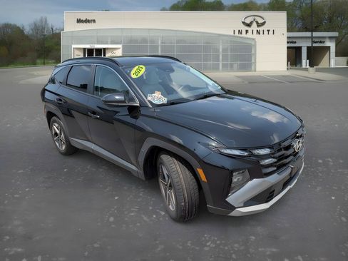 Used 2025 Hyundai Tucson SEL FWD image 2