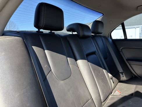 Used 2012 Ford Fusion SEL image 32