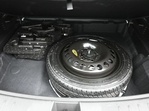 Used 2023 Chevrolet TrailBlazer RS w/ Convenience Package image 44