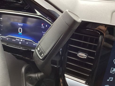 Used 2025 Chevrolet Silverado 1500 LT image 26