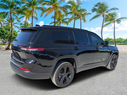 Used 2024 Jeep Grand Cherokee L Altitude RWD image 4