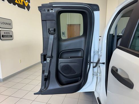 Used 2018 Chevrolet Colorado W/T w/ WT Convenience Package image 39