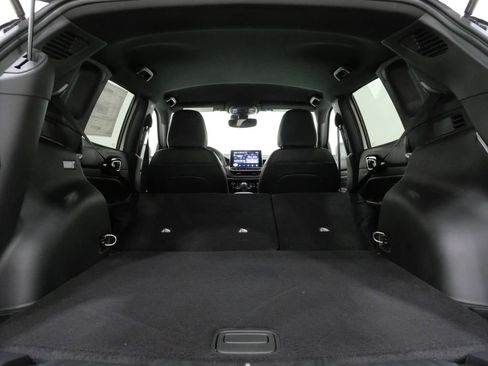 New 2026 Jeep Compass Latitude image 26