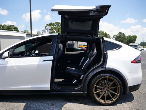 Used 2016 Tesla Model X 90D AWD/4WD image 25