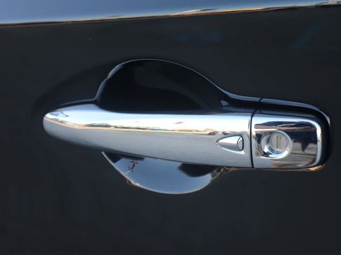 Certified 2024 Nissan Murano SV image 5