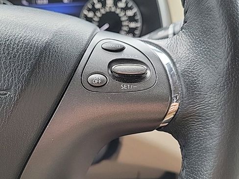 Used 2019 Nissan Murano SV image 23