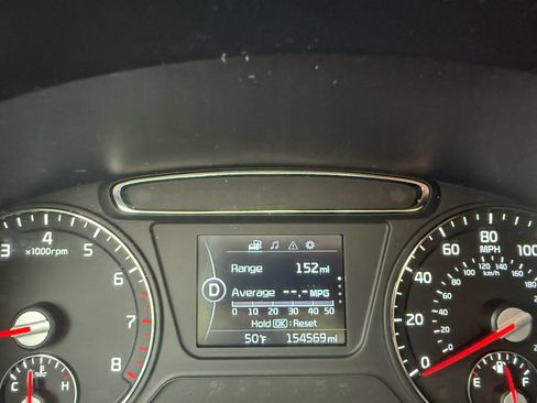 Used 2016 Kia Sorento EX image 33