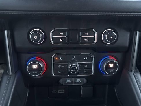 Used 2022 Chevrolet Suburban LS w/ Driver Alert Package image 27