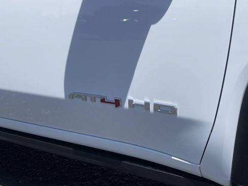 New 2026 GMC Sierra 2500 AT4 w/ AT4 Premium Plus Package AWD/4WD image 32