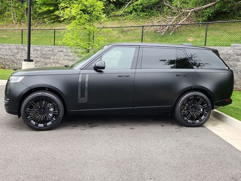 New 2026 Land Rover Range Rover Long Wheelbase SE AWD/4WD image 6