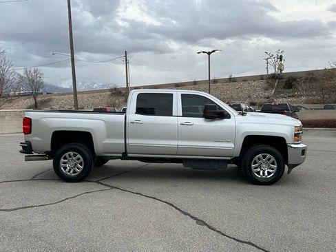 Used 2019 Chevrolet Silverado 2500 LT image 10