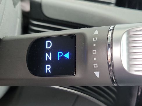 Certified 2022 Hyundai Ioniq 5 SE image 12