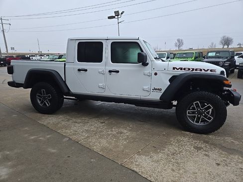 New 2026 Jeep Gladiator Mojave image 12