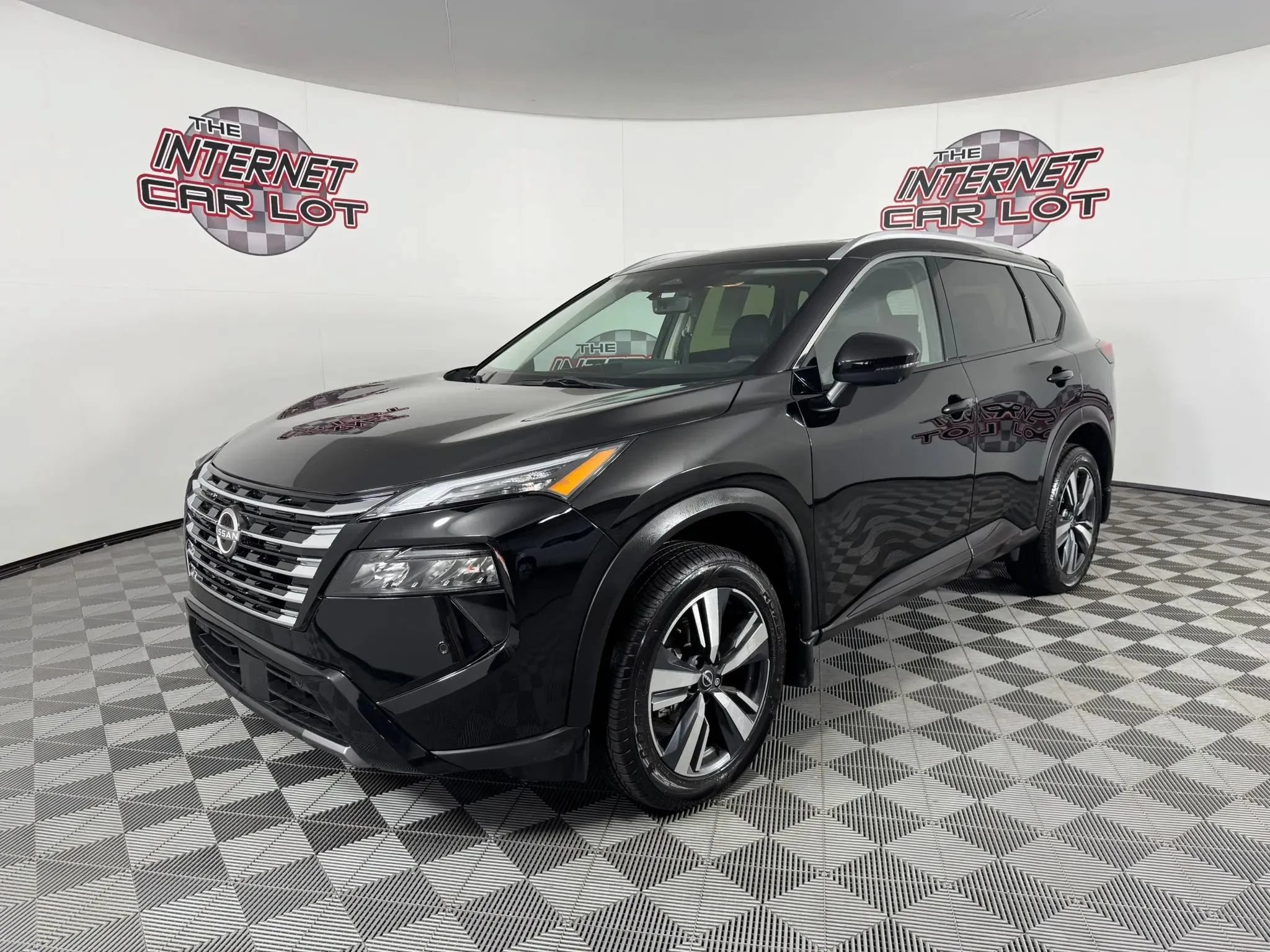 Used 2024 Nissan Rogue SL w/ SL Premium Package AWD/4WD image 3