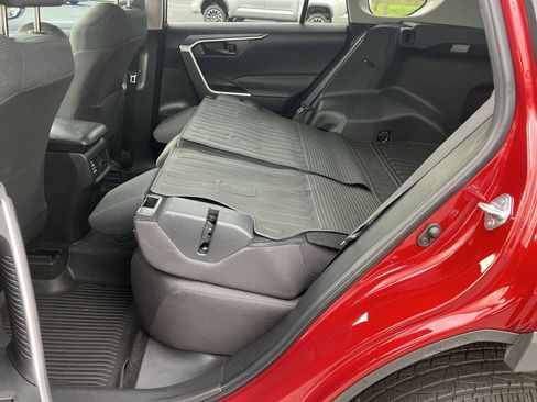 Used 2024 Toyota RAV4 LE FWD image 23