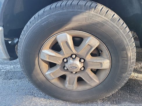 Used 2013 Ford F150 XLT w/ Luxury Equipment Group image 8