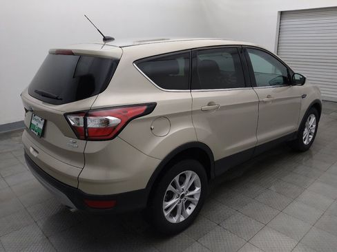 Used 2017 Ford Escape SE FWD image 9