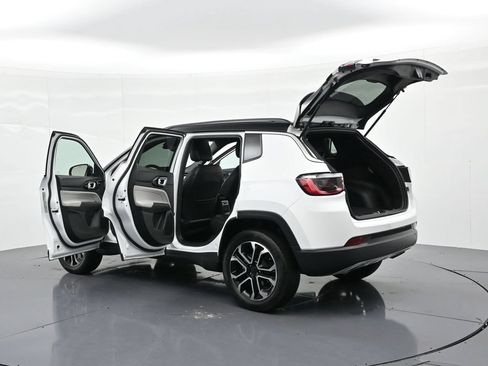 Used 2023 Jeep Compass Limited AWD/4WD image 26