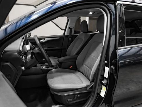 Used 2021 Ford Escape SE image 40