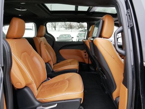 Used 2022 Chrysler Pacifica Pinnacle image 20