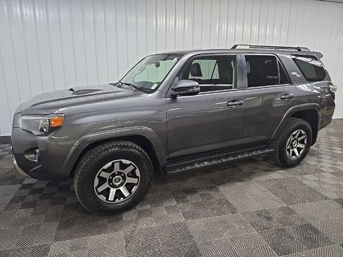 Used 2021 Toyota 4Runner TRD Off-Road Premium w/ Moonroof Package AWD/4WD image 6