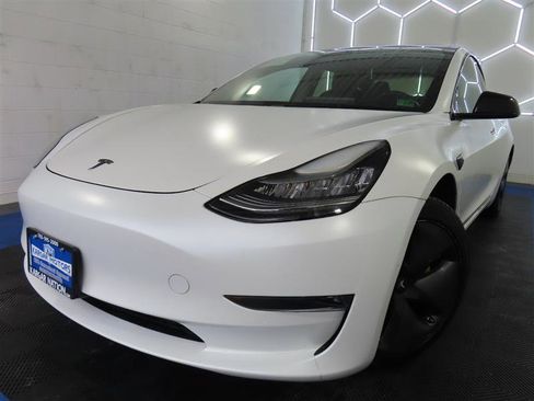 Used 2018 Tesla Model 3 Long Range RWD image 1