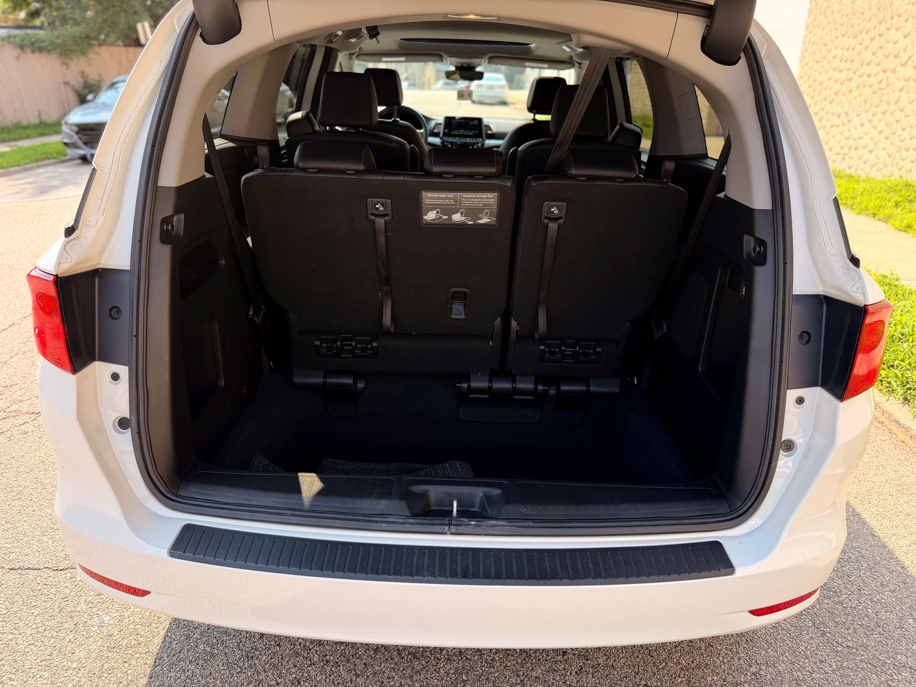 Used 2023 Honda Odyssey EX-L image 8