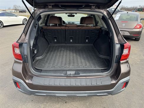 Used 2019 Subaru Outback 3.6R Touring image 22