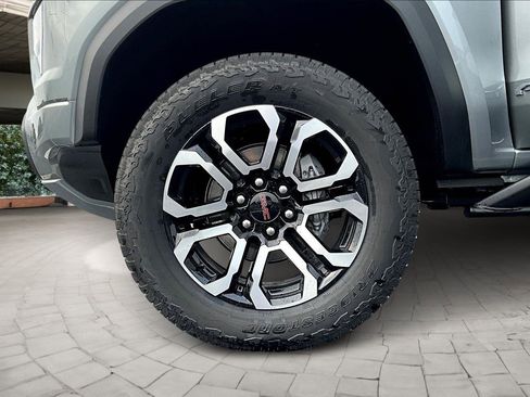 New 2025 GMC Canyon AT4 w/ Nightfall Edition image 13