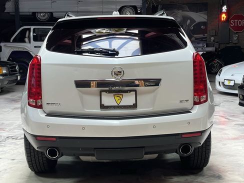 Used 2016 Cadillac SRX Luxury w/ Driver Assist Package FWD image 6