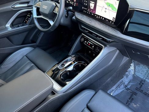 Used 2025 Audi Q5 Premium Plus w/ Premium Plus AWD/4WD image 13