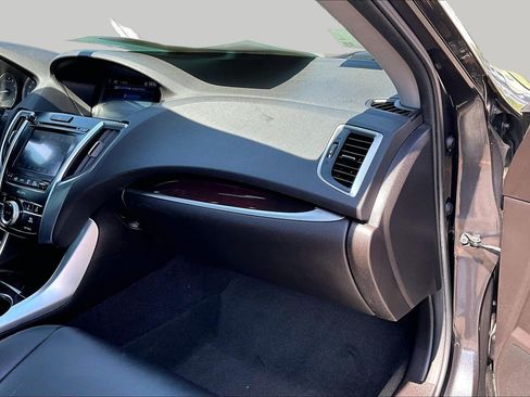 Used 2016 Acura TLX FWD image 15