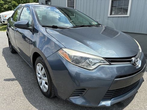 Used 2016 Toyota Corolla LE FWD image 3