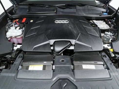 Used 2022 Audi Q8 Premium AWD/4WD image 35