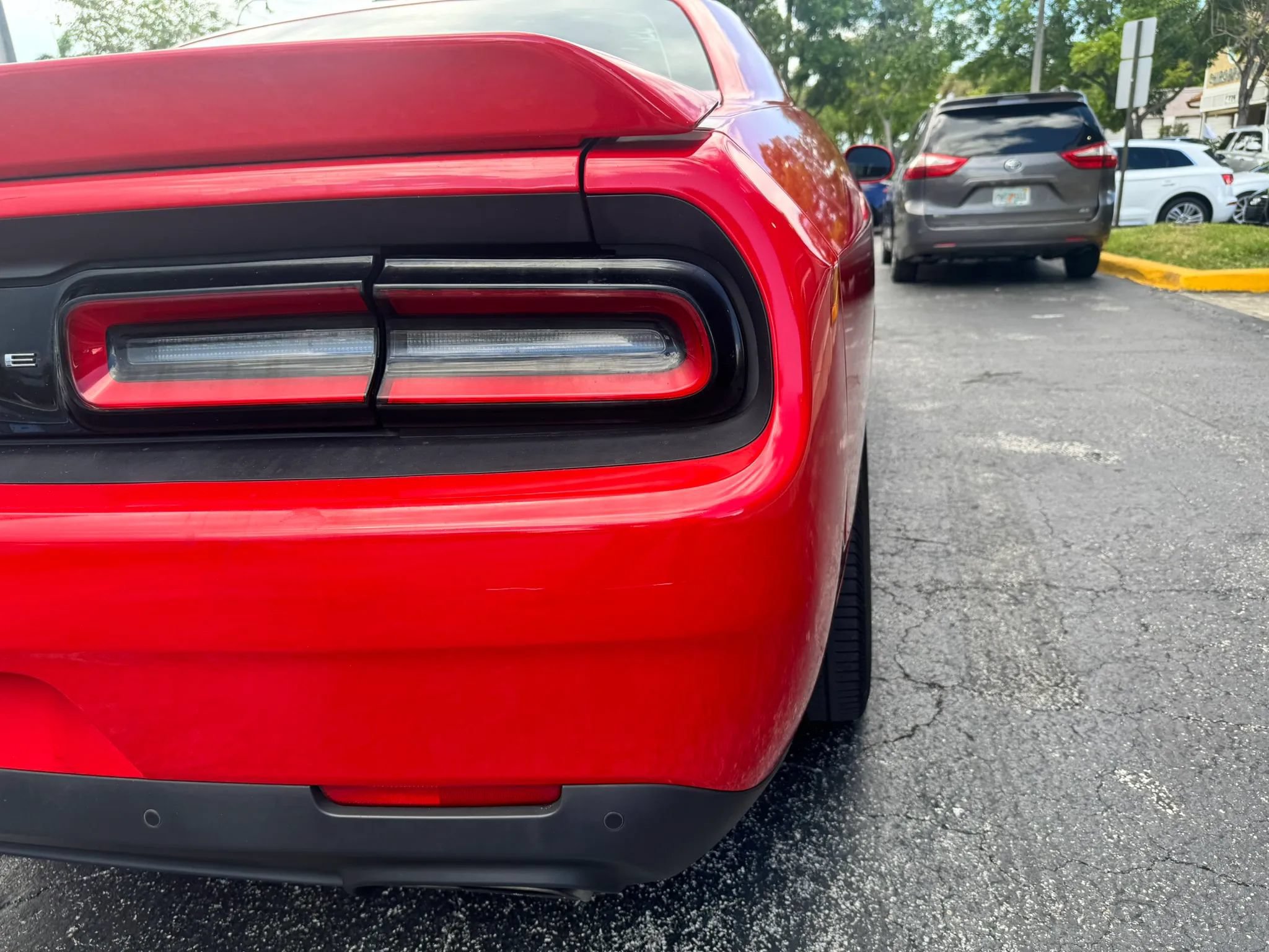 Used 2018 Dodge Challenger R/T w/ Performance Handling Group RWD image 12