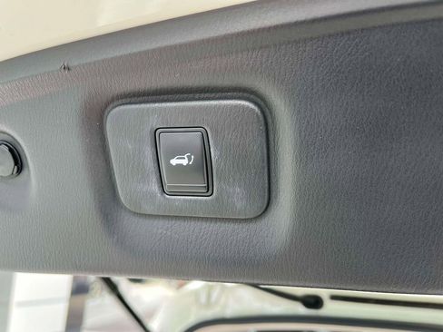 Used 2017 INFINITI QX60 AWD w/ Premium Plus Package image 19