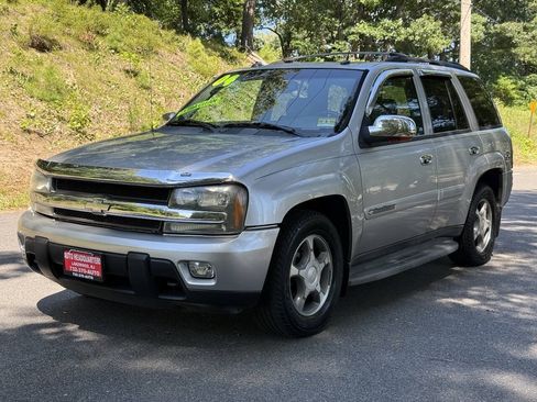 Used 2004 Chevrolet TrailBlazer LT w/ LT Preferred Equipment Group AWD/4WD image 1