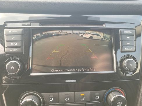 Used 2021 Nissan Rogue Sport S image 21