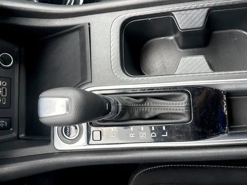Used 2025 Nissan Sentra SV FWD image 21