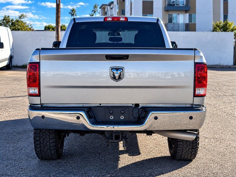 Used 2015 RAM 2500 Tradesman w/ Chrome Appearance Group AWD/4WD image 4