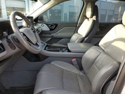 Used 2021 Lincoln Aviator Reserve w/ Equipment Group 201A image 17
