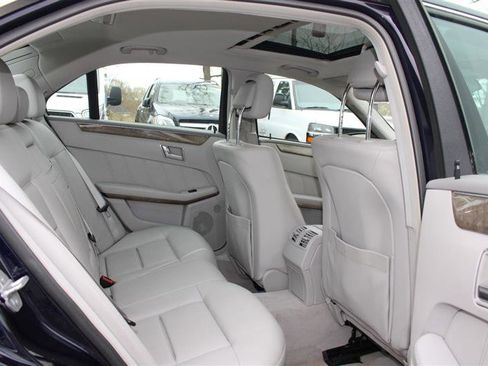Used 2010 Mercedes-Benz E 350 E 350 w/ Premium 2 Pkg image 17