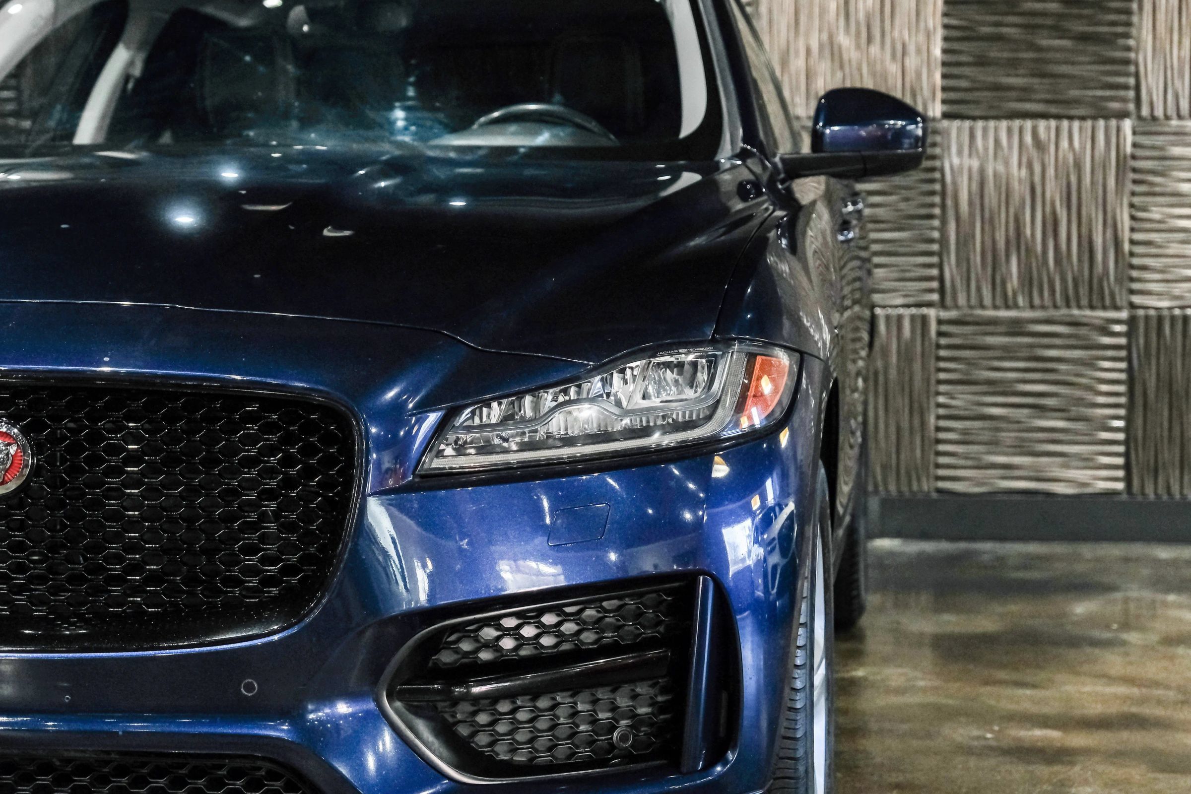 Used 2018 Jaguar F-PACE R-Sport AWD/4WD image 41